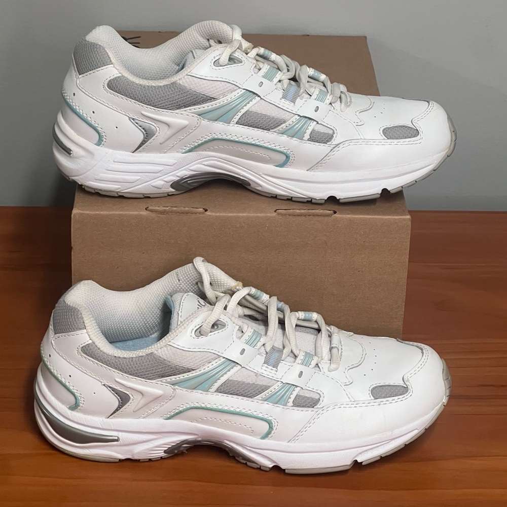 Vionic Walker Classic Leather Women’s Sneakers Si… - image 5